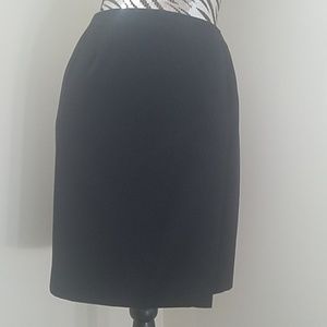 Deane & white  skirt